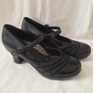 Dansko Leather Black Mary Jane Comfort Pumps Heels